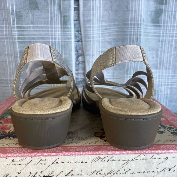 East Fifth Wedge Heel Sandals Womens Size 8 Strappy Stretch to Fit Design - Picture 4 of 8